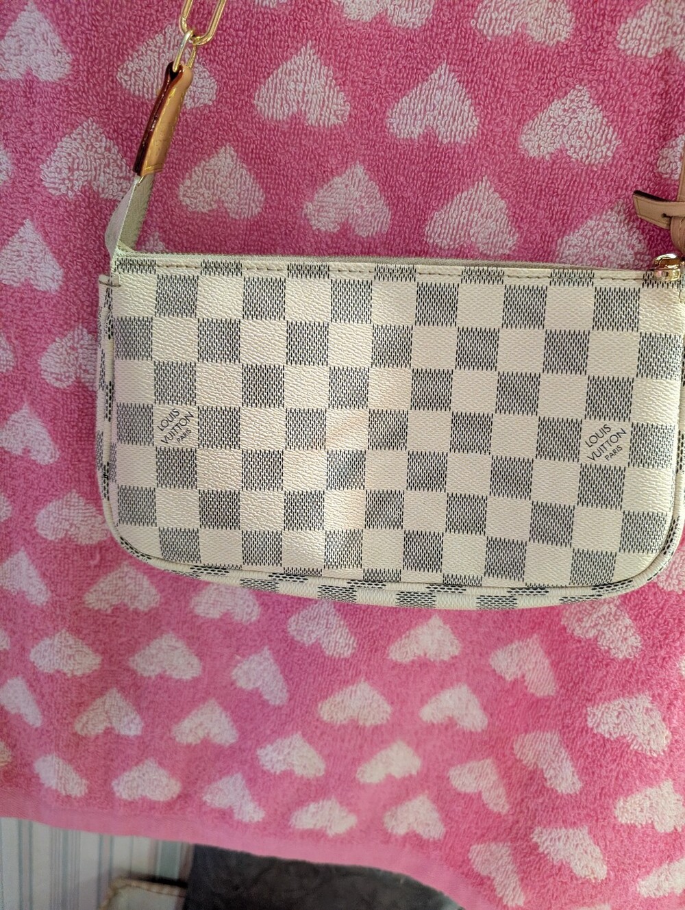 Louis Vuitton Cream and Gray Damier Azur  Pochette w/Strap And Authentication